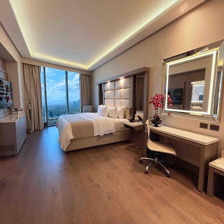 Safi Royal Luxury Metropolitan Hotel San Pedro Garza Garcia Eksteriør billede Deluxe room